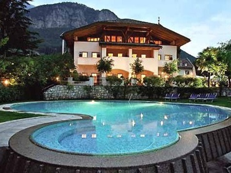 Turmhotel Schwarz Adler - Cortaccia sulla strada del vino - Bassa Atesina