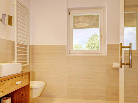 102 apartment poolview image 3