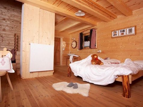 Almsuite Gallfall image 2