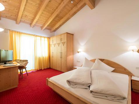 Alpen Room image 1