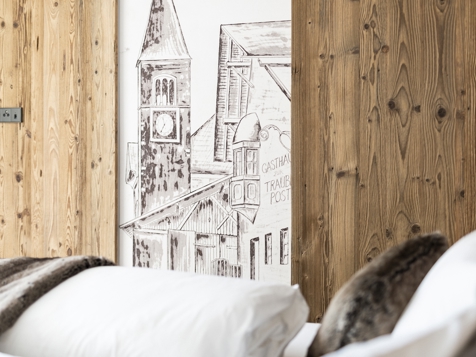"Alpia" wood-panel suite image 8