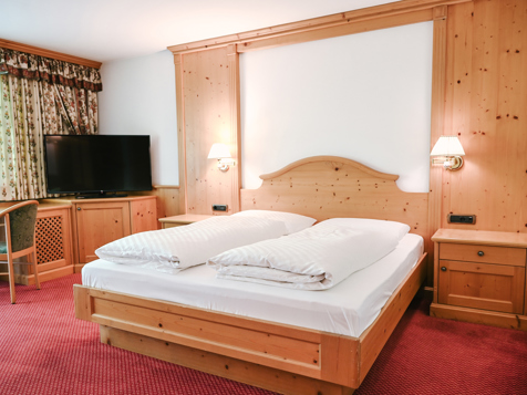 Alpin Suite Meadow view image 3
