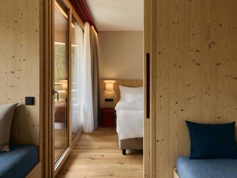 Alpine Serenity Spa Suite-3