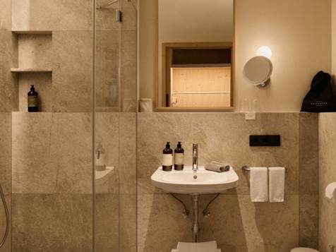 Alpine Serenity Spa Suite image 1