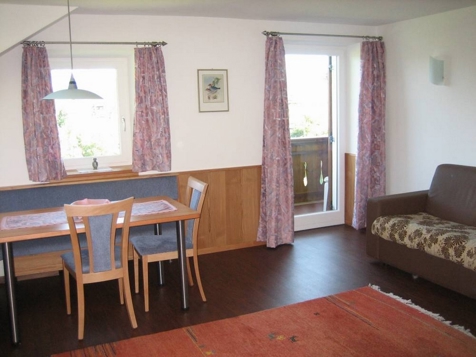 Apartment 2 image 4
