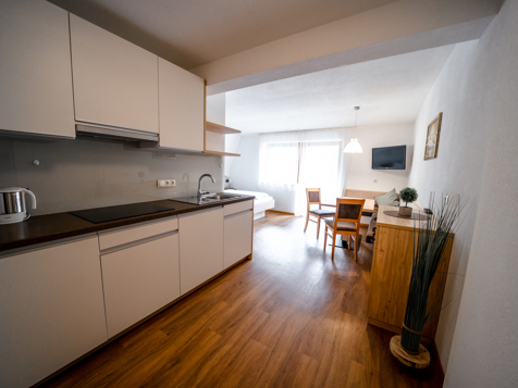 Apartment 25 image 13