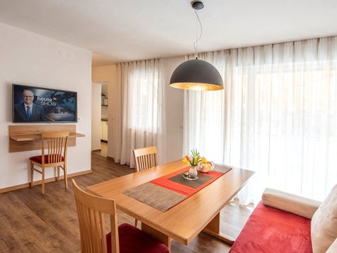 Apartment Anemone image 4