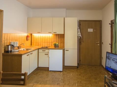 Apartment B image 5