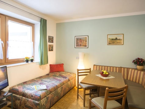 Apartment B image 7