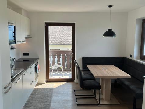Apartment C image 12