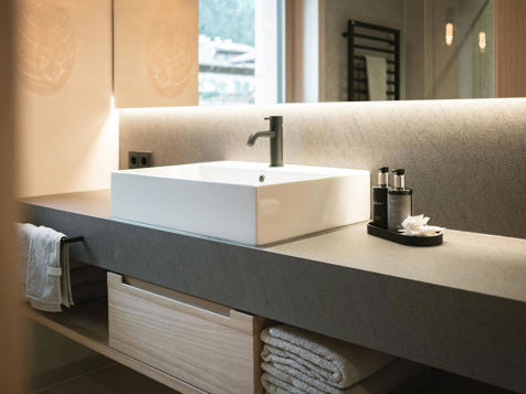 Apartment C image 12