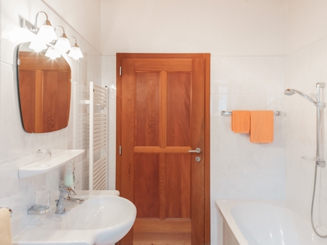 apartment Cowslip image 1