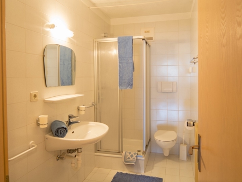Apartment D image 10