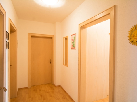 Apartment D image 11