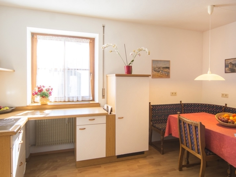 Apartment D image 3