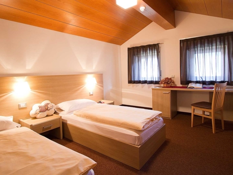 Apartment F1 + F2 - 5 people - 75m² image 4