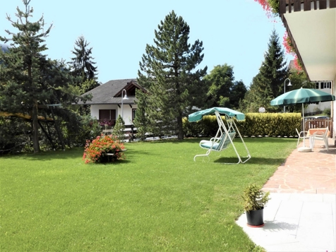 Apartment Lawn image 1