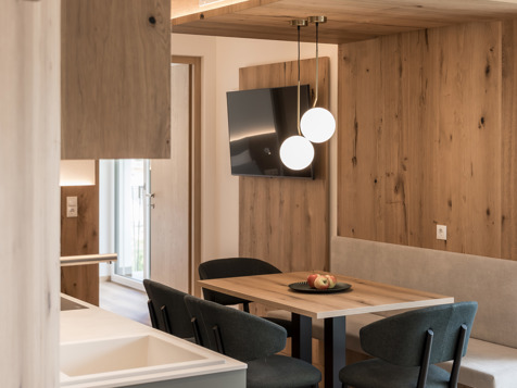 Apartment M image 7