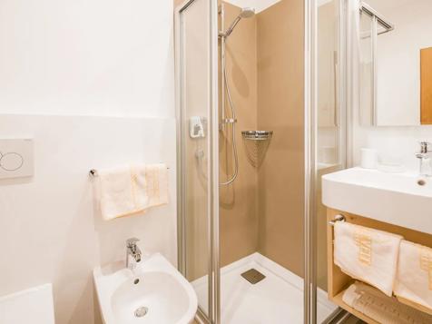 Apartment Three Peaks image 7