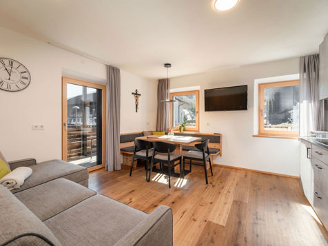 App. Living 01 image 29