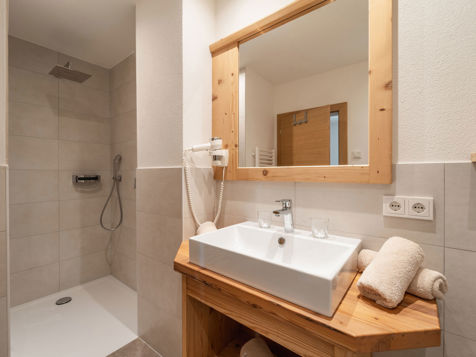 App. Living 02 image 23