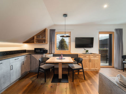 App. Living 02 image 14