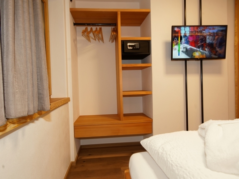 Appartament "Panorama" im Chalet Frieda in Spinges image 3