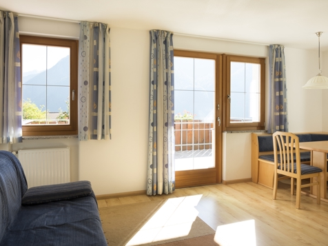 Appartement mit Balkon image 9