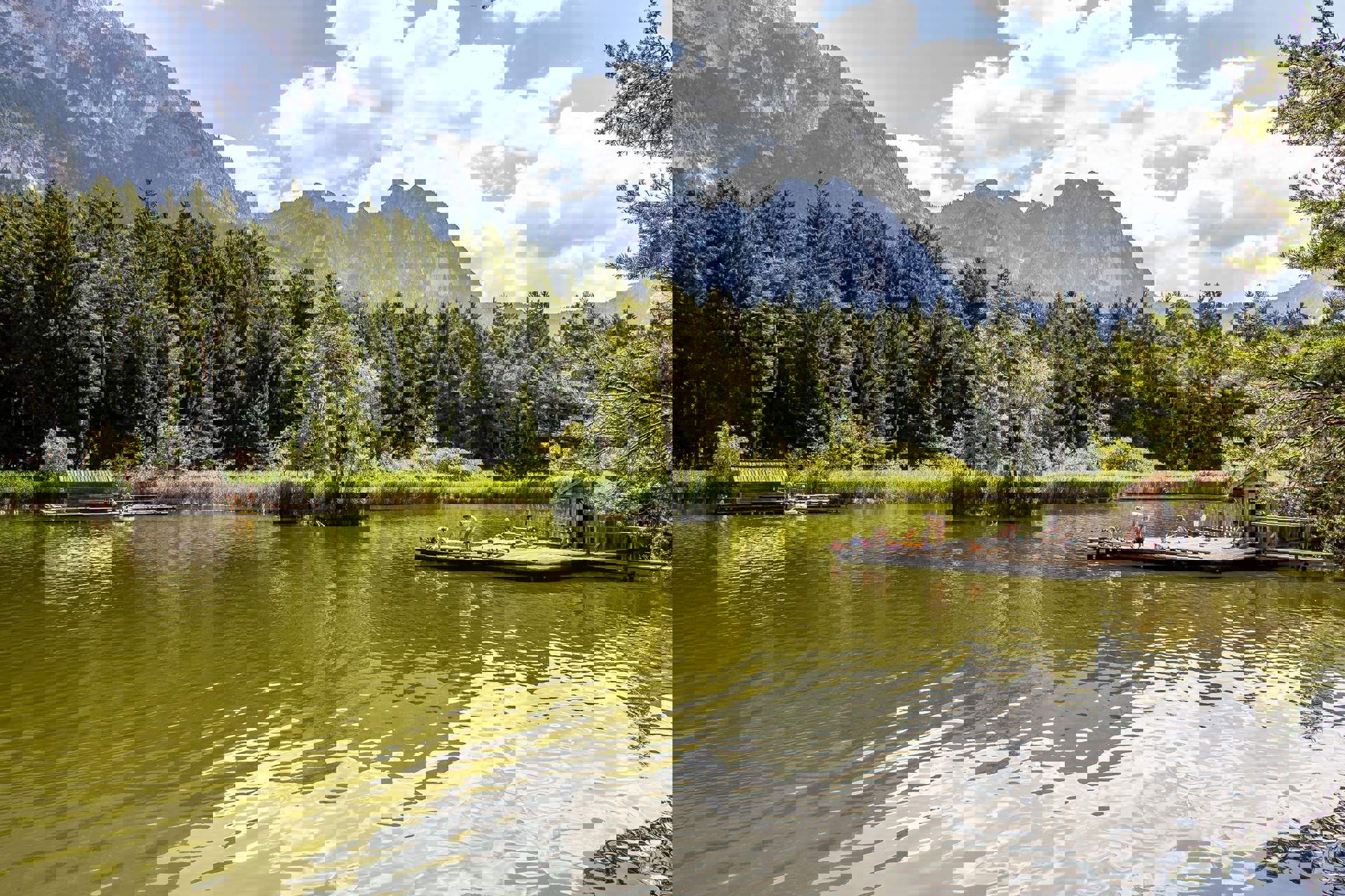 Badesee in den Dolomiten Badesee in den Dolomiten