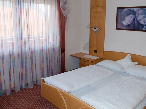 Basic room image 1
