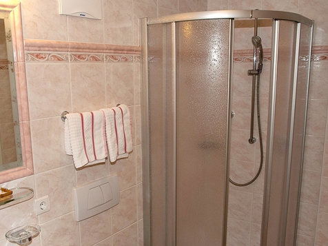Basic room image 2