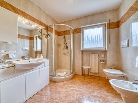 Brunnenburg 1.Etage image 3
