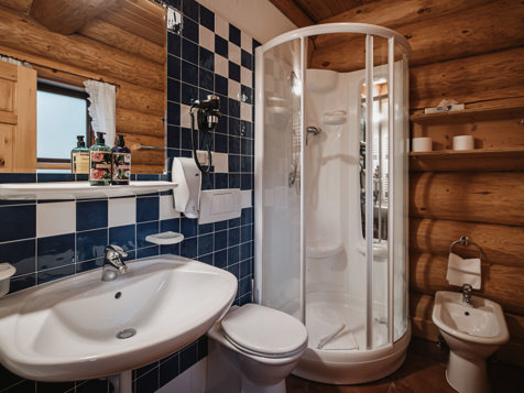 Canadian Homes - Chalet image 6