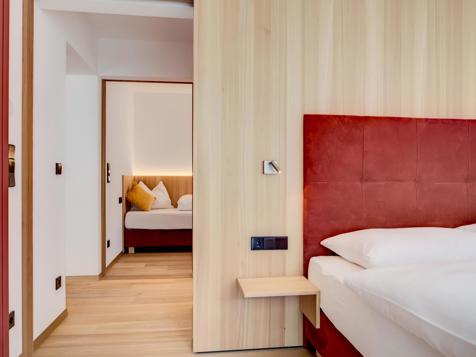 Castiglione/Rosenau image 2