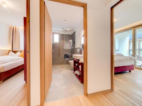 Castiglione/Rosenau image 3