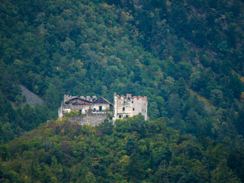 Castle Obermontani
