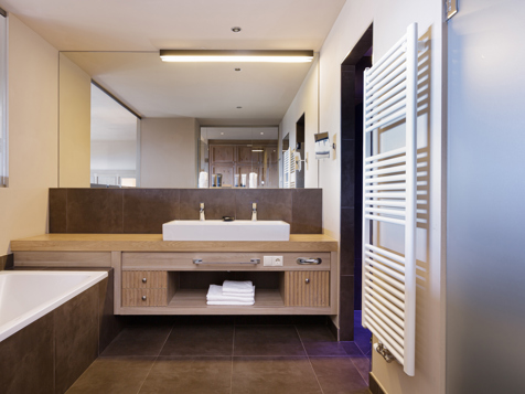 Chalet Chic image 2
