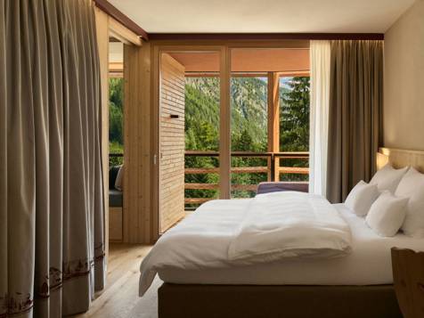 Chalet image 1