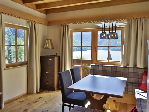 Chalet Suite Vista Lago con Terrazza / Balcone image 9