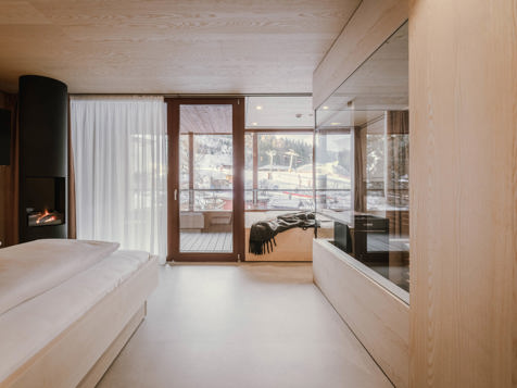 Chalet XL – spacious with sauna & fireplace image 1