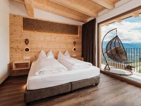 Chaletsuite mit Naturholz image 14