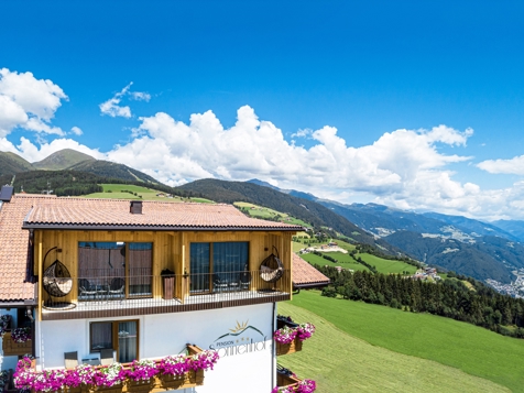 Chaletsuite mit Naturholz image 24