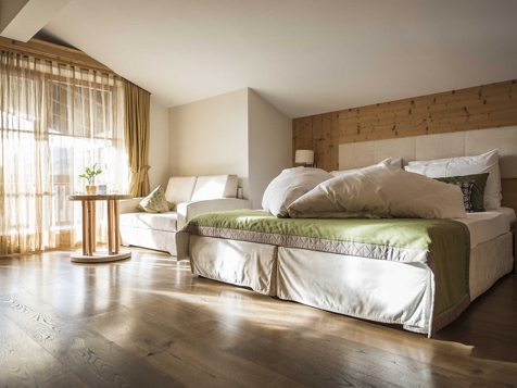Chestnut Suite image 2