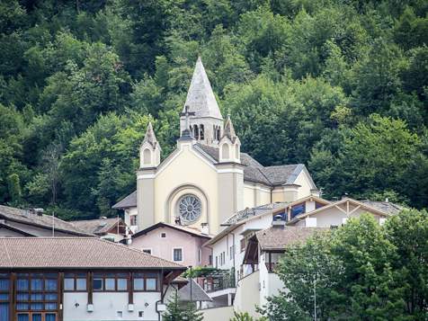 Chiesa a Montagna