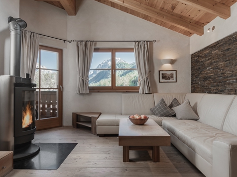 Cirmolo Chalet Suite - Il nido dell'aquila image 5