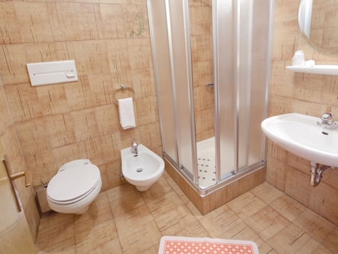 Classic Zimmer mit Balkon image 3