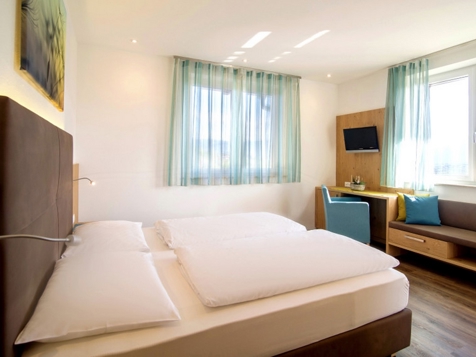 Comfort Superior double room, south-facing balcony image 2