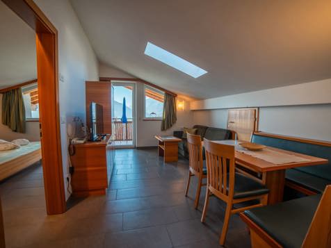 Cosmea loft image 7