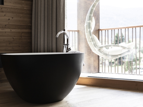 "Curuna" romantic suite image 1