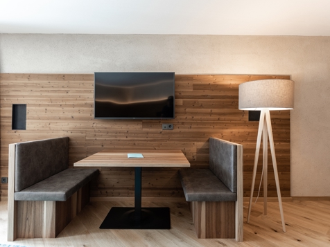 "Curuna" romantic suite image 5
